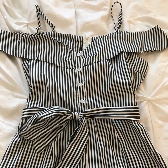 Stripped Cold Shoulder Romper - Picture 3 of 8